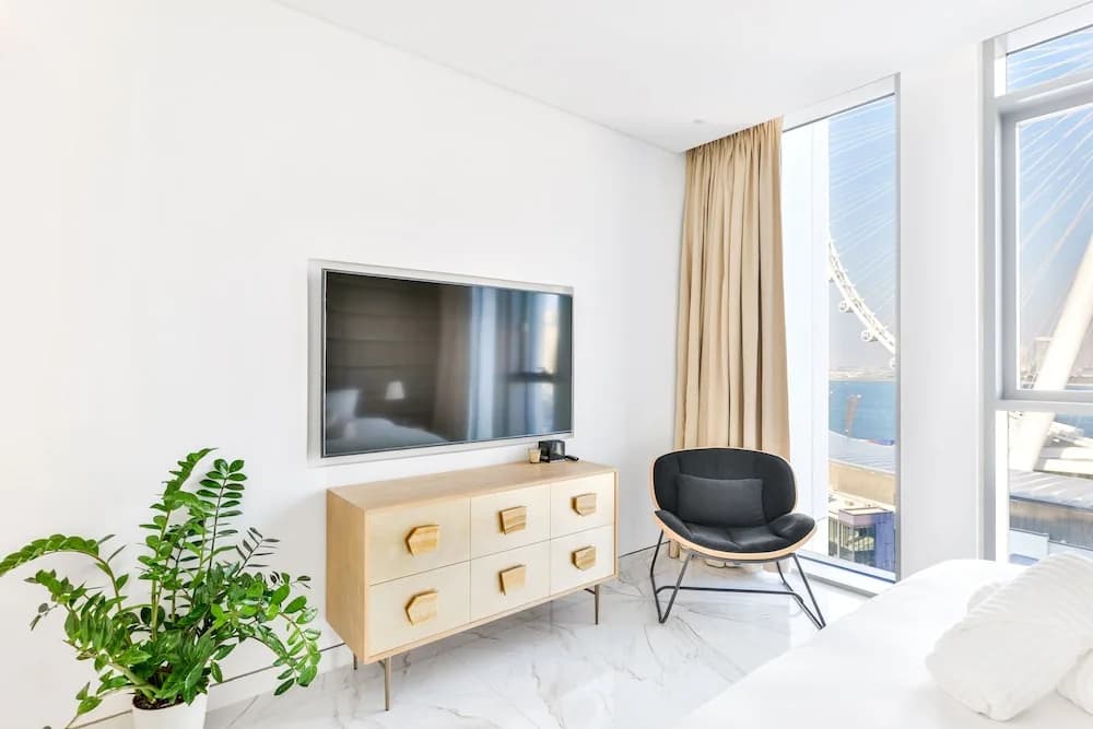 Luxury Beachfront 2BR w Stunning SeaView - photo 20