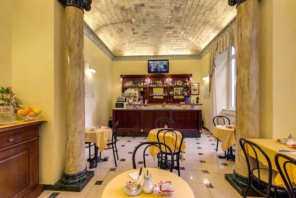 Hotel Cambridge - photo 18