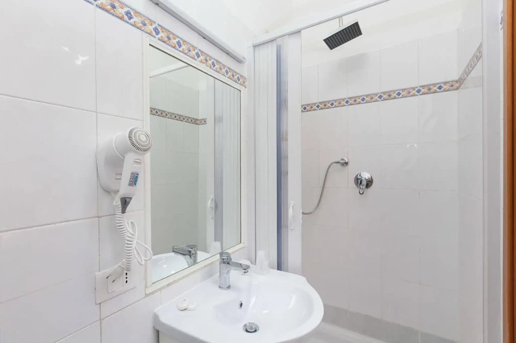 Ora Guesthouse - photo 9