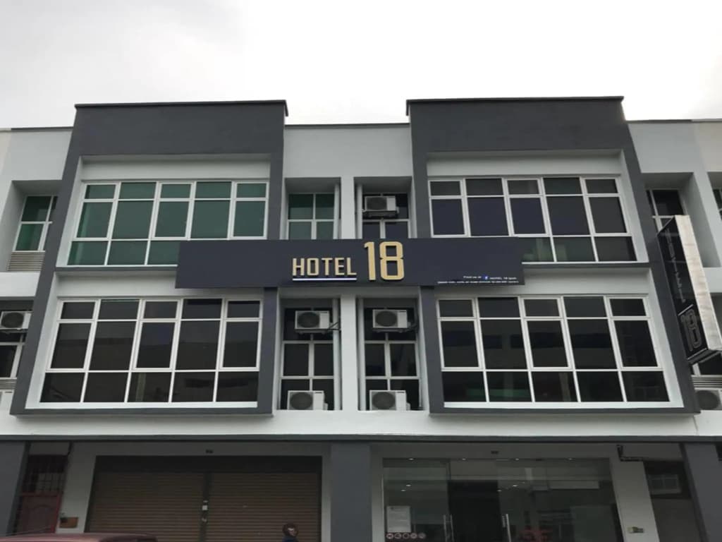 Hotel18 (MyHome) - main photo