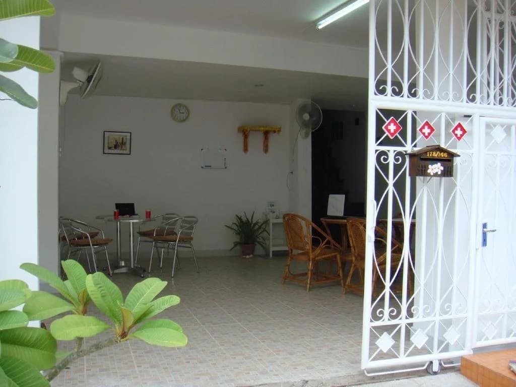 Katun's Guesthouse - photo 7