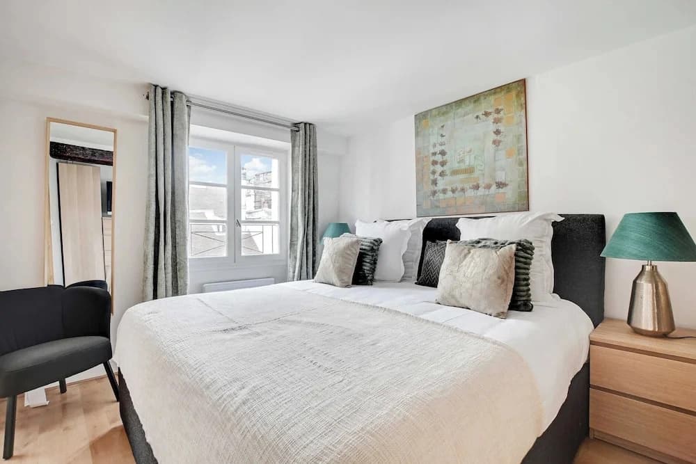 Stunning Duplex 1br/4p - Notre-dame Cathedral - photo 3
