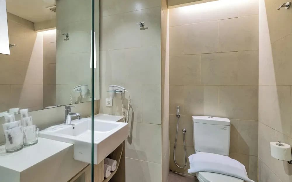 Artotel Harmoni Jakarta - photo 15