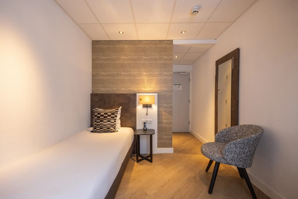 Hotel Amsterdam De Roode Leeuw - photo 6