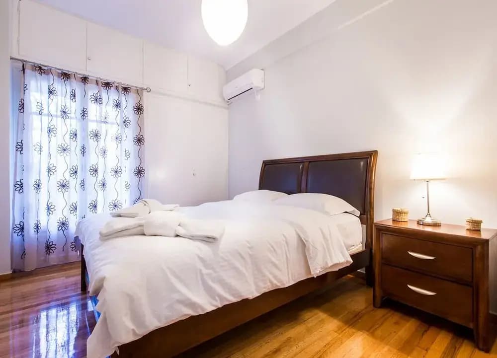 Adorable apartment under Acropolis - photo 4