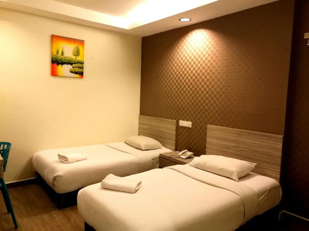 Century Inn Hotel - photo 8