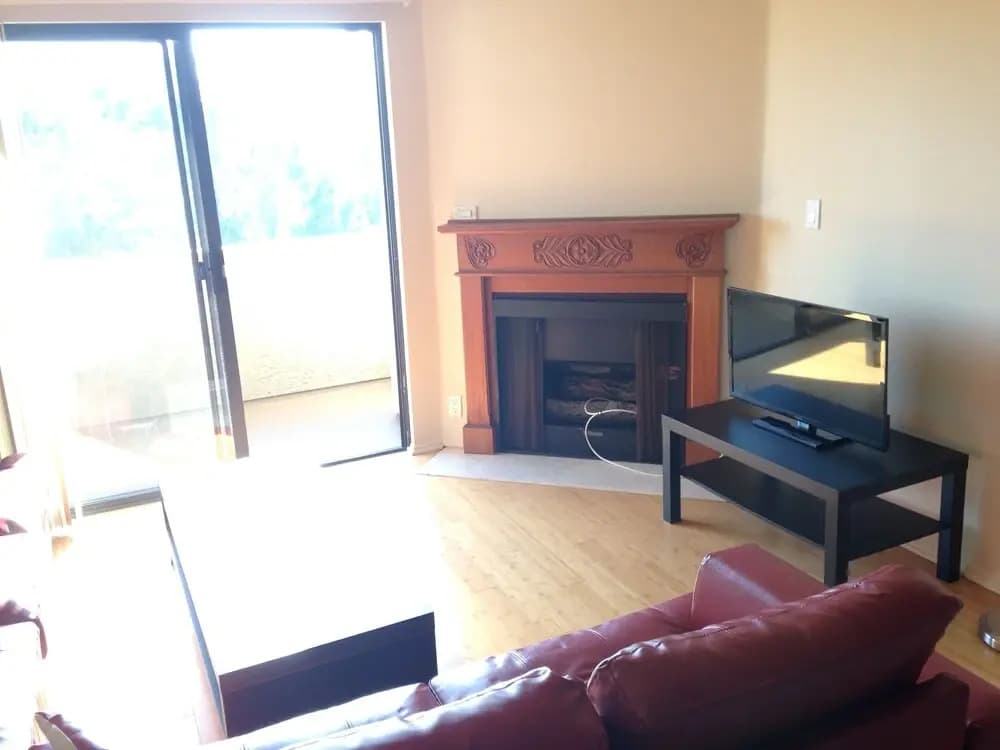 Strathmore Apartments - photo 2