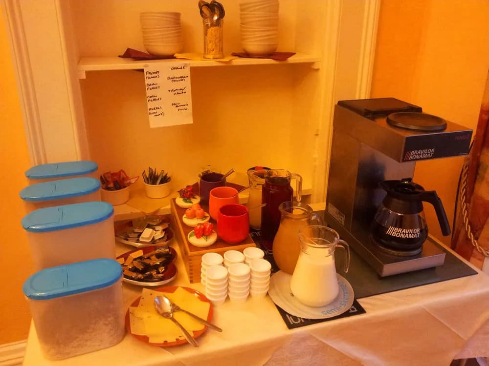 Regis Guest House - photo 10
