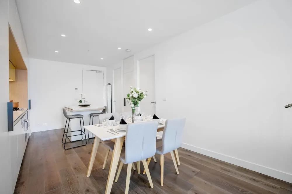 87 Docklands 2BD 2BTH Waterside with Carpark - photo 11