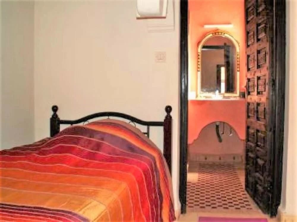House With 3 Bedrooms in Marrakech, With Pool Access, Furnished Garden - photo 6