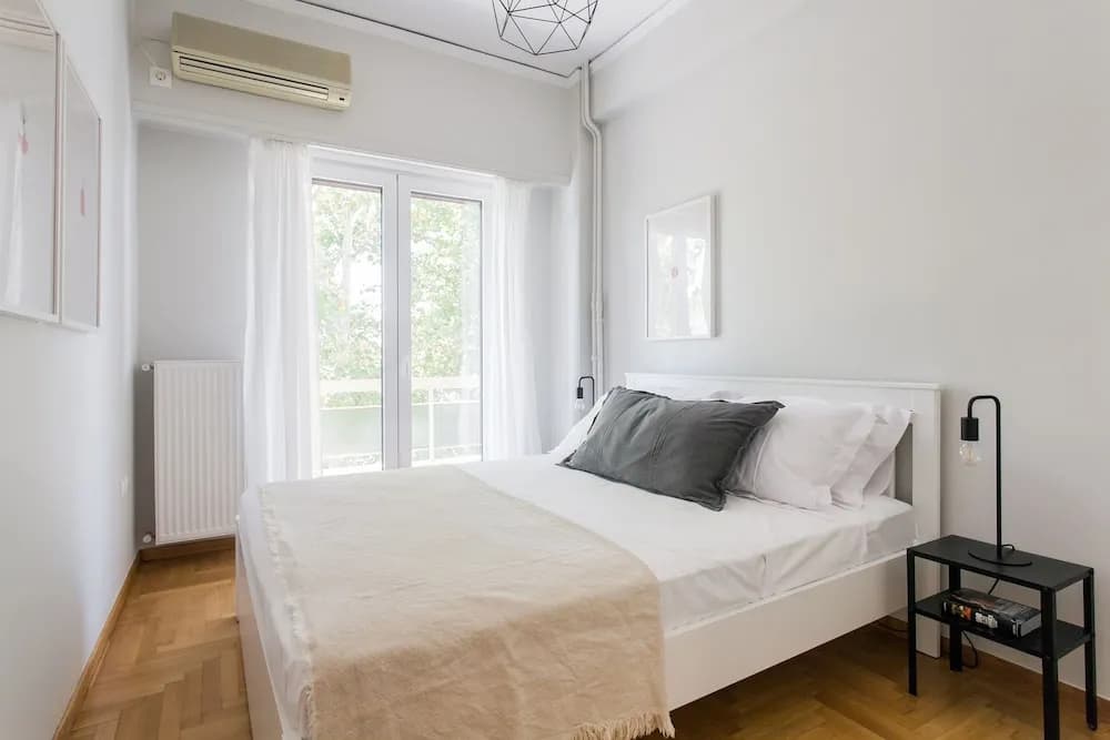 Absolute 2BR Apartment - photo 2