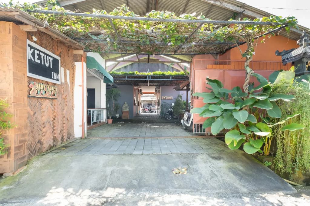 OYO 3775 Ketut Inn - photo 1