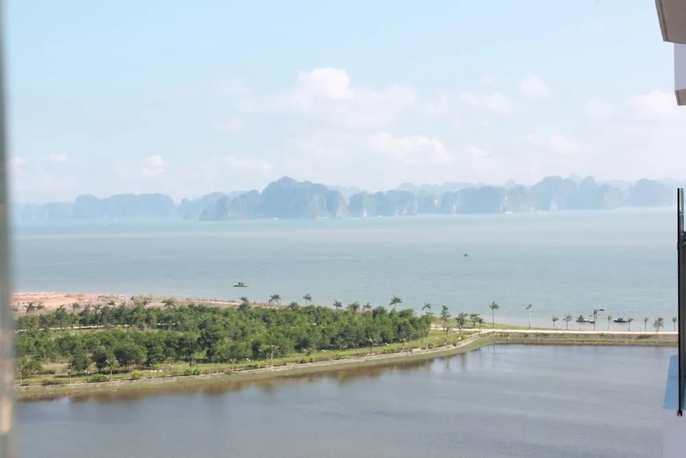 Pi House Halong - photo 14