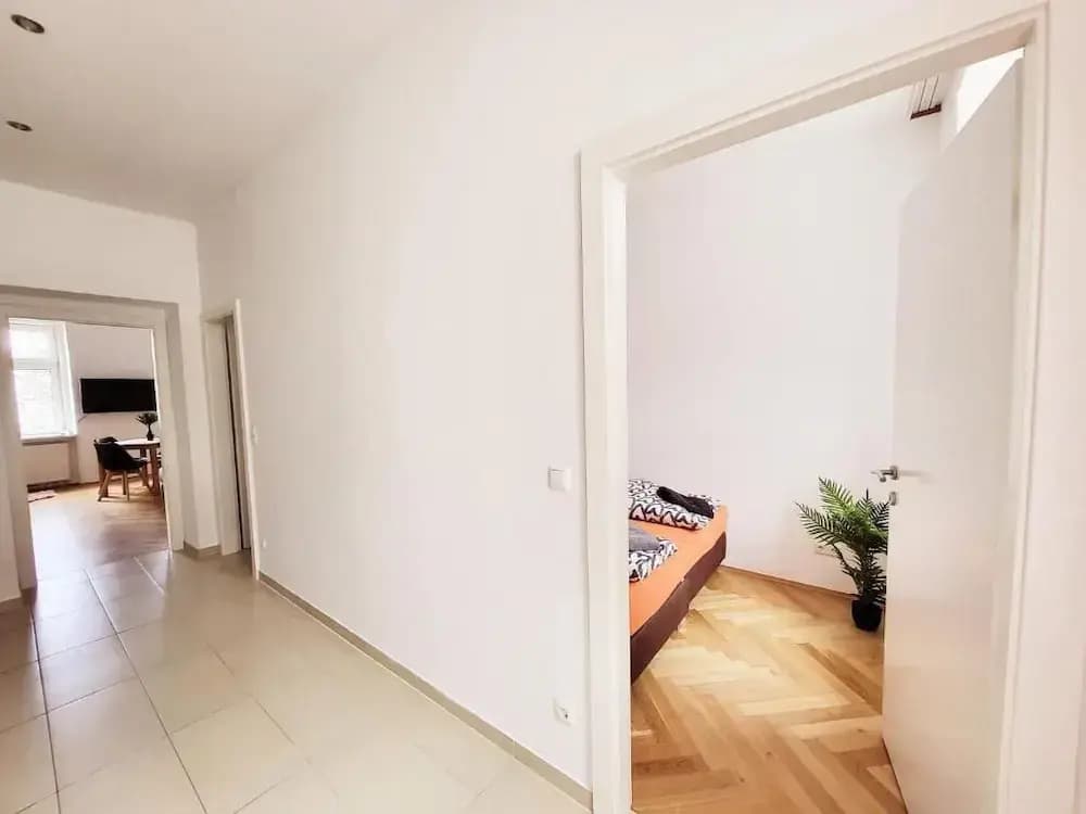 Donaufelder City Apartment - photo 1