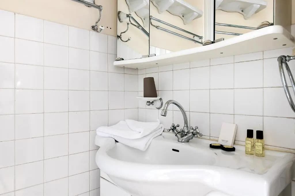 GuestReady - Spacious Flat for 4 near Bastille - photo 8