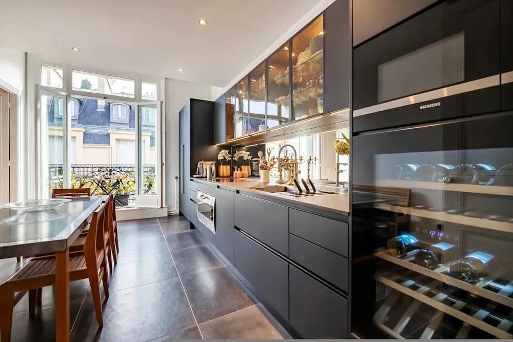 Prestigious Apartment Near the Trocadero - photo 21