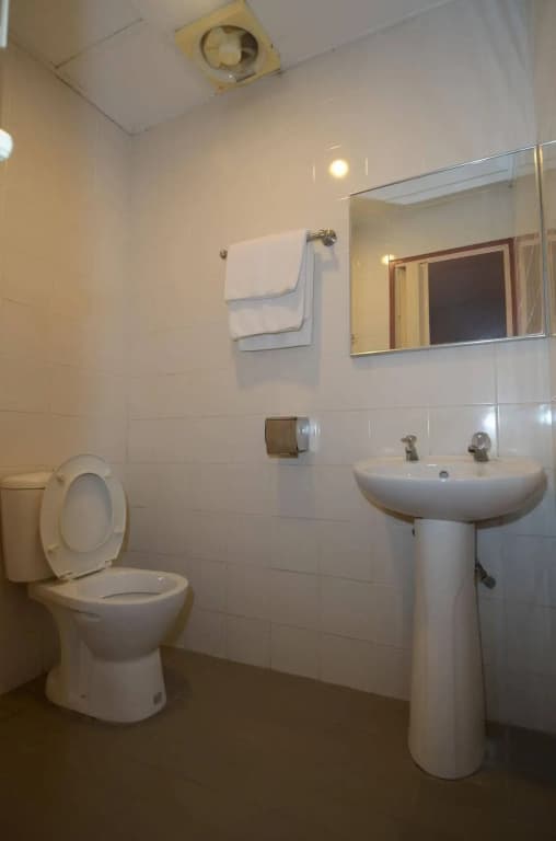 John's Place - photo 8