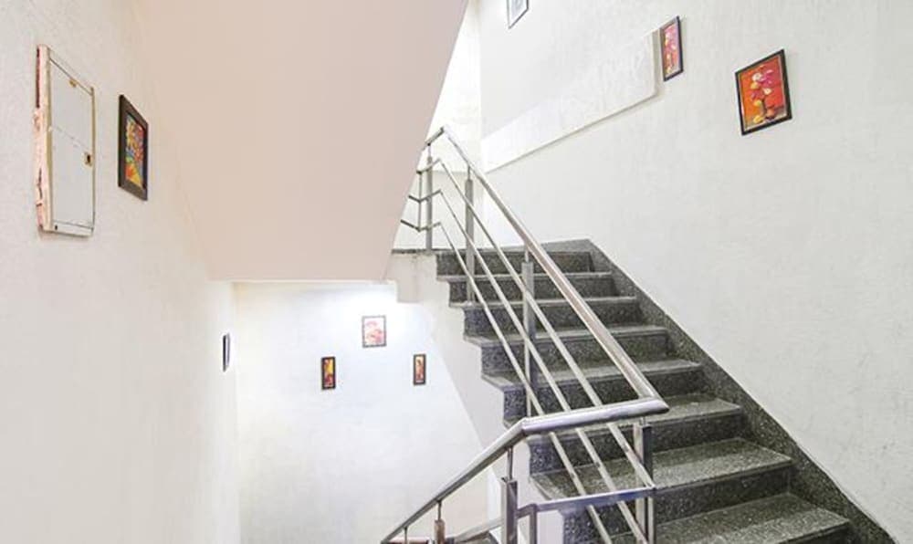 FabExpress The Premium Villa - photo 11