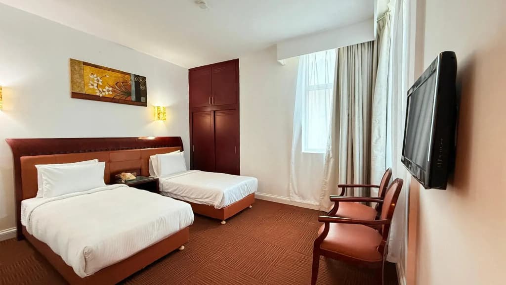 Sharjah Royal Tulip Hotel apartment - photo 39