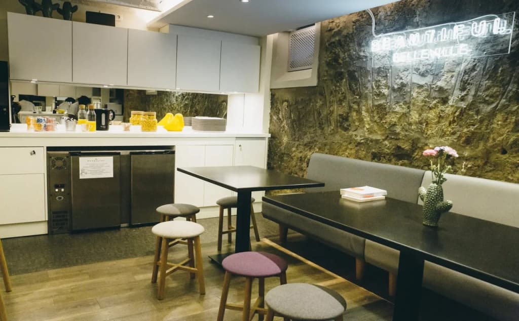 Beautiful Belleville Hostel & Hotel - photo 15