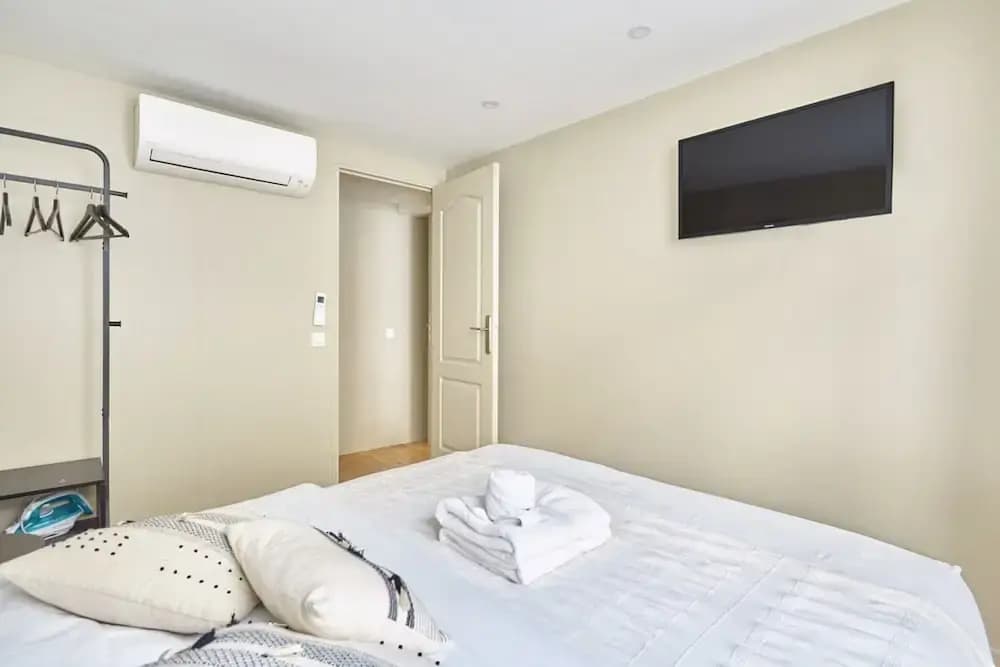 Charming Apartment 2 Bedrooms Center of Paris - photo 4