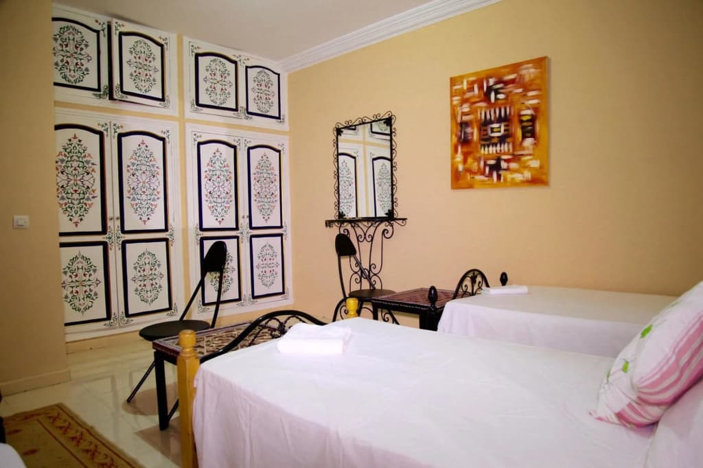 Hostel Villa Red City - photo 4