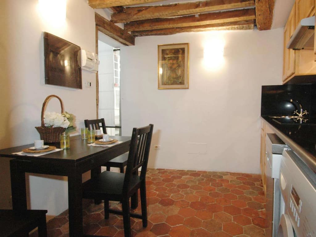 Gregoire Apartment - photo 15