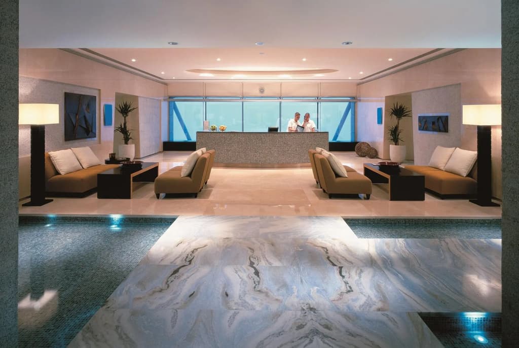 Shangri-La Residences and Apartments - photo 30
