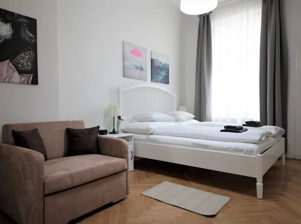 City Castle Aparthotel - photo 3