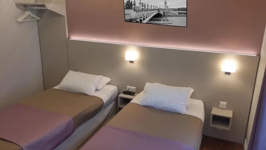 Modern Hotel - main photo