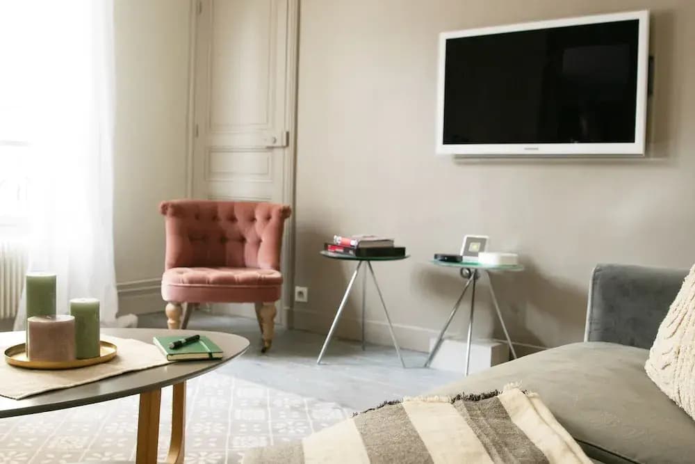 1BR Near Eiffel & Les Invalides - photo 3
