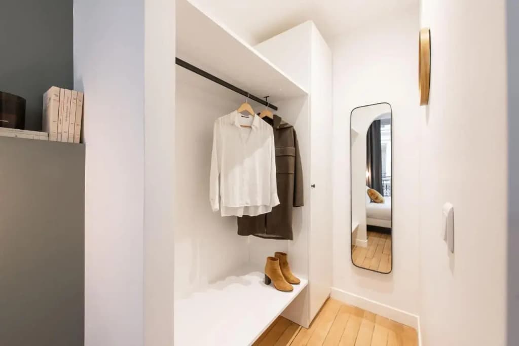 Central And Renovated Parisian Apartment, 6-7 Guests - photo 3