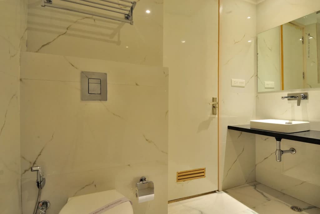Hotel Aman Continental - photo 8