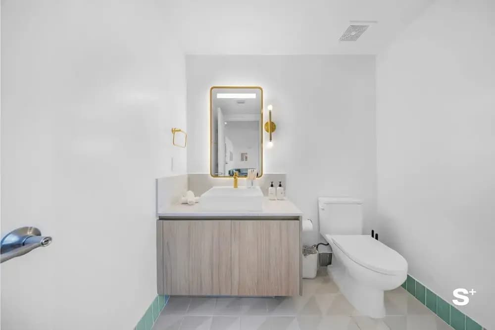 City Luxe Retreat Modern 2-BR - photo 7