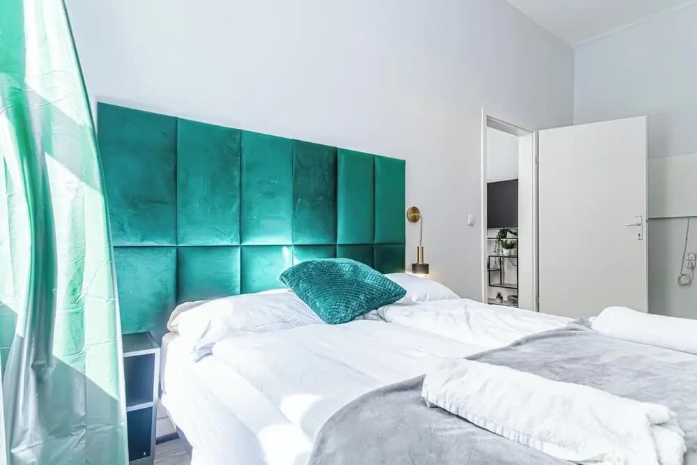 Cozy 2BR 1LR Apt Near Westbahnhof - photo 7