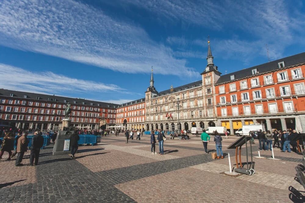 Plaza Mayor Flats - main photo