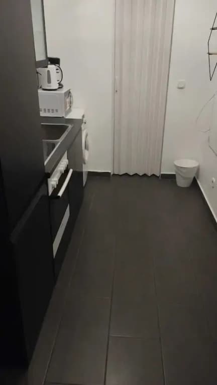 Affordable 1BR Apt Near Schönbrunn - photo 3