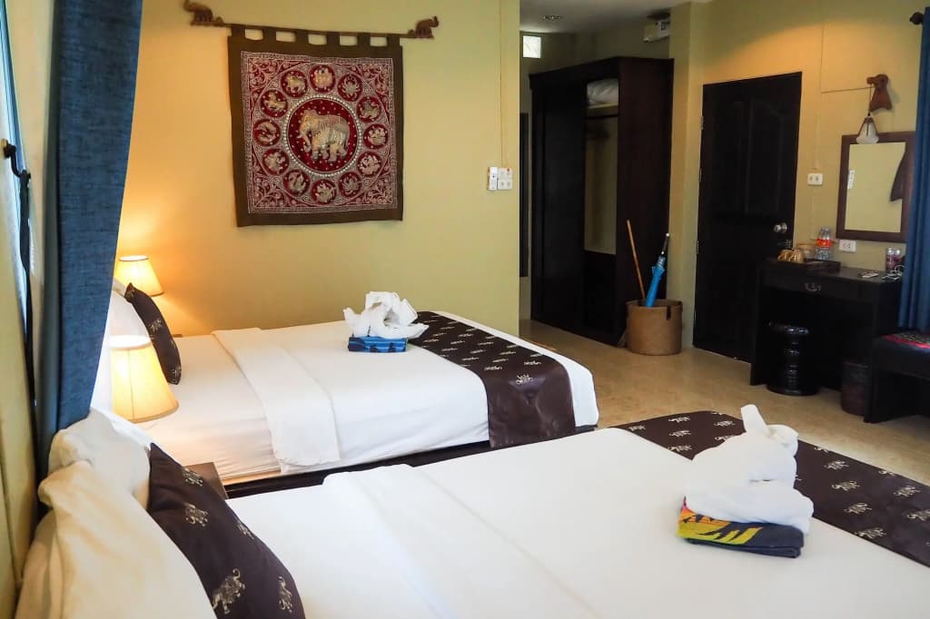 Lanta Castaway Beach Resort - photo 4