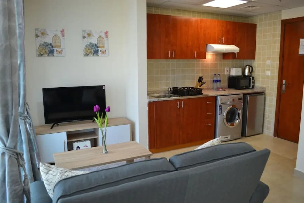 BRK - Modern studio with balcony IN JLT - photo 10
