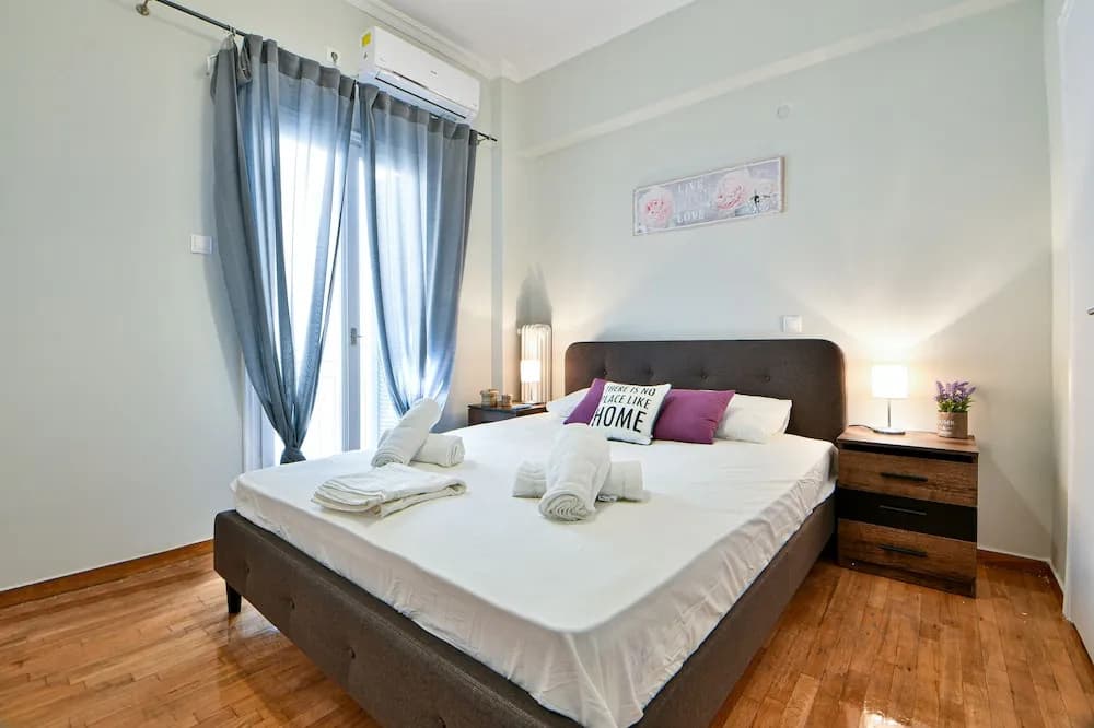 Renovated flat in Athens perfect location - photo 2