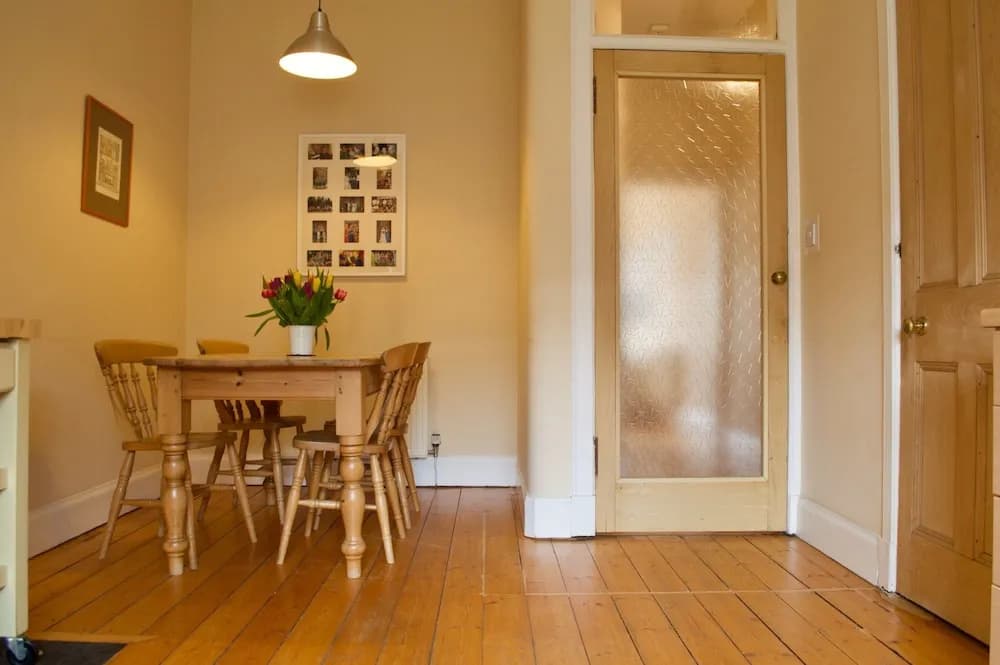 Spacious 1 Bedroom Stockbridge Flat - photo 9