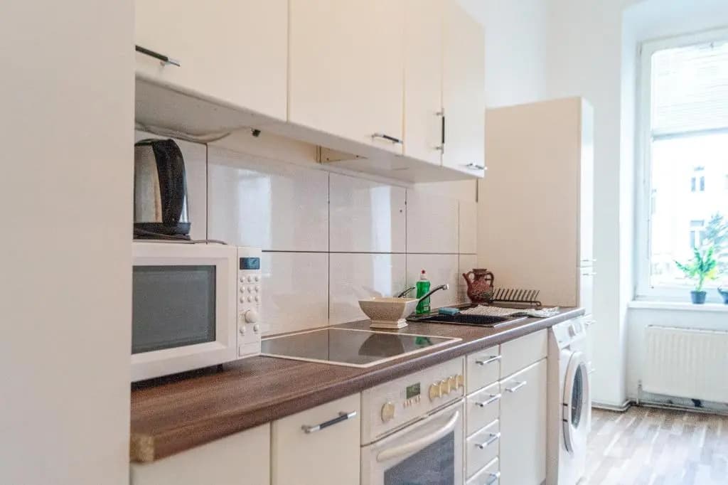 Pleasant 3BR shared Apartment- Ideal for Longstays - photo 13