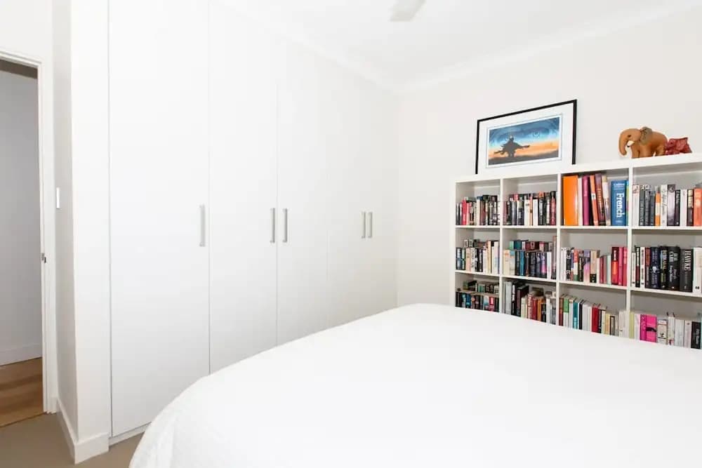 Ocean View Luxury 3 Bedroom Home With Balcony - photo 3