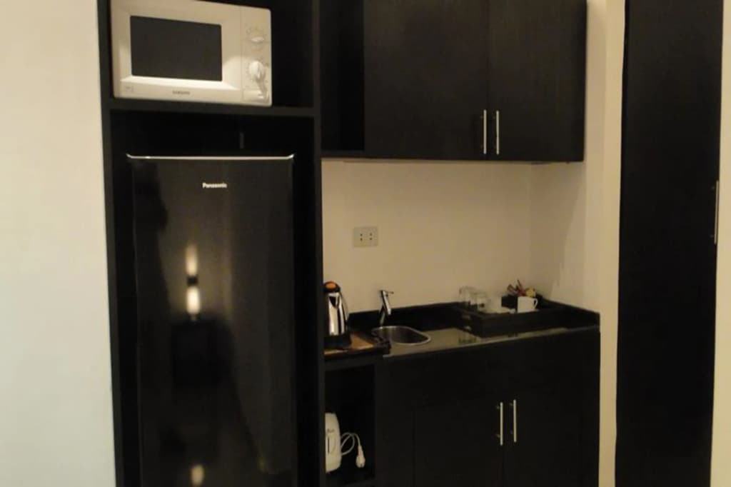 East Suites - photo 20