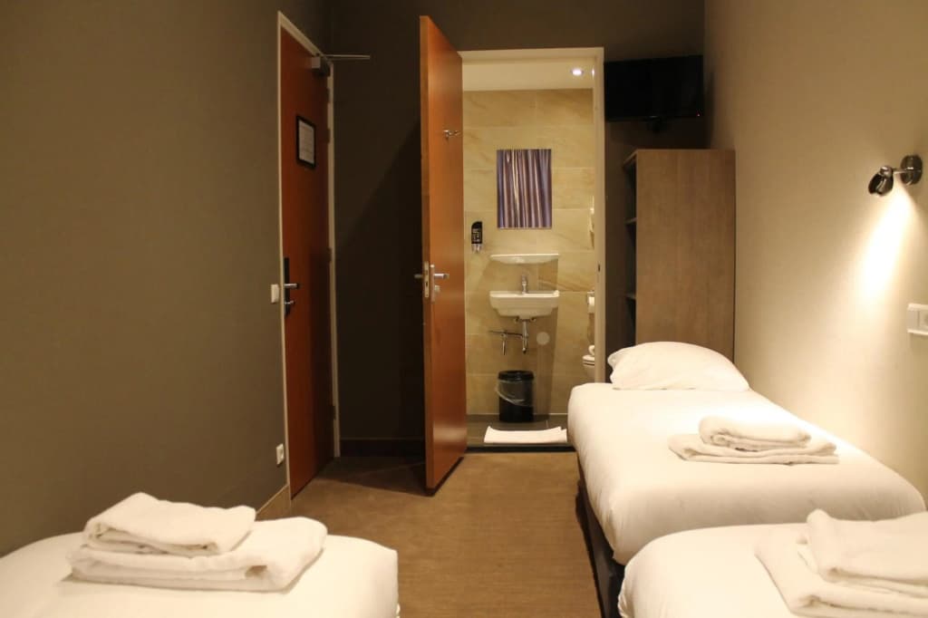 Hotel Blossoms - photo 23