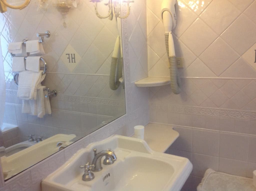 Hotel Fontana - photo 8