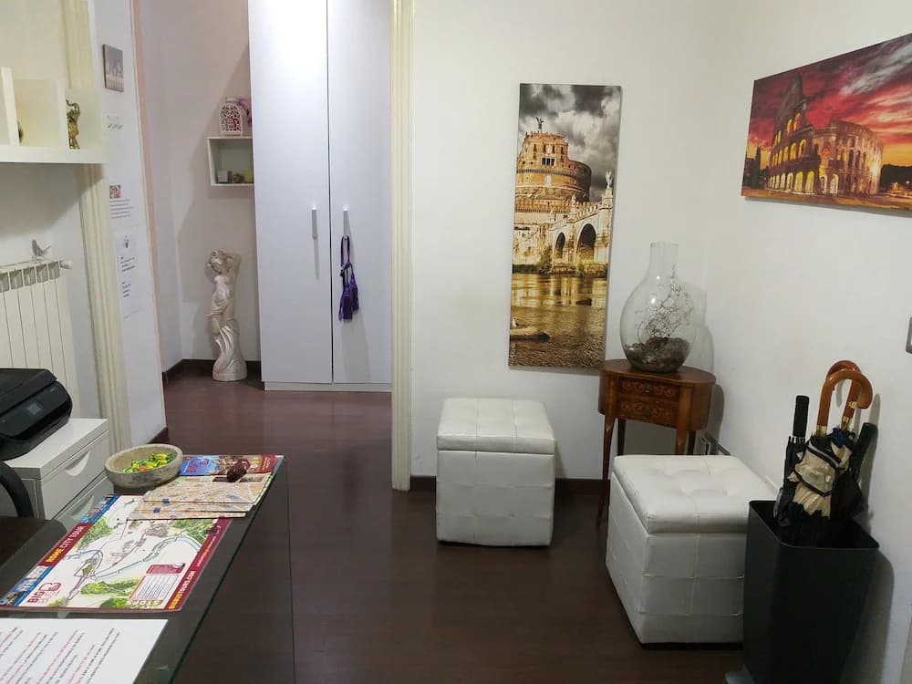 A Home in Rome - photo 13