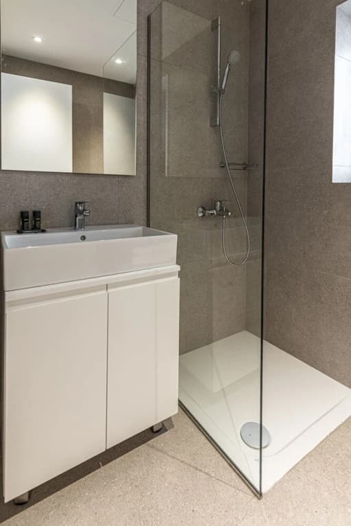 Phaedrus Living Modern Kriel Suites 203 - photo 7
