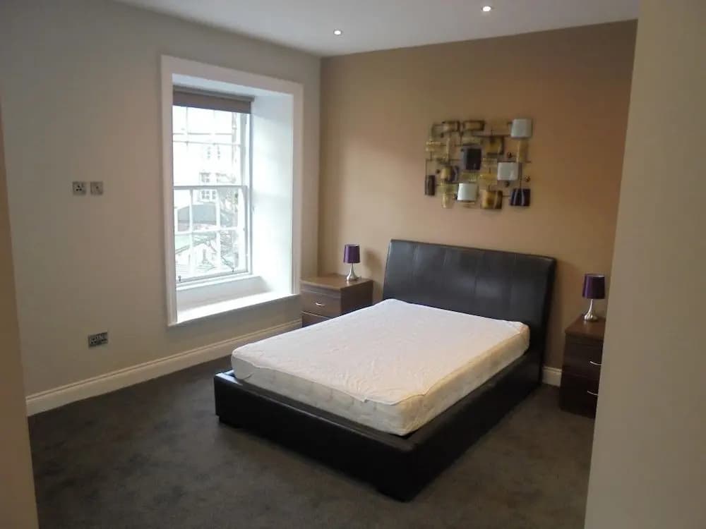 York Place Oasis 3 Bed - photo 7