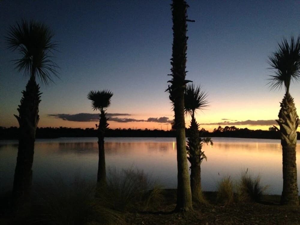 Lake View Vista Cay 3 Bed 2 Bath Condo 3 Bedroom Condo - photo 20